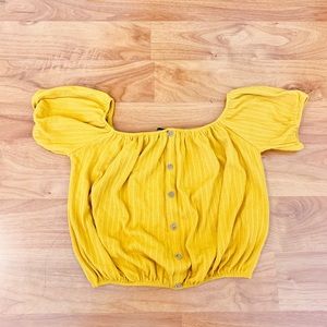 Various clothes of 6 items